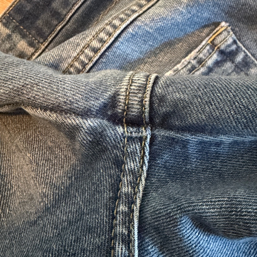 AMO Syd Jeans - Picture 8 of 8